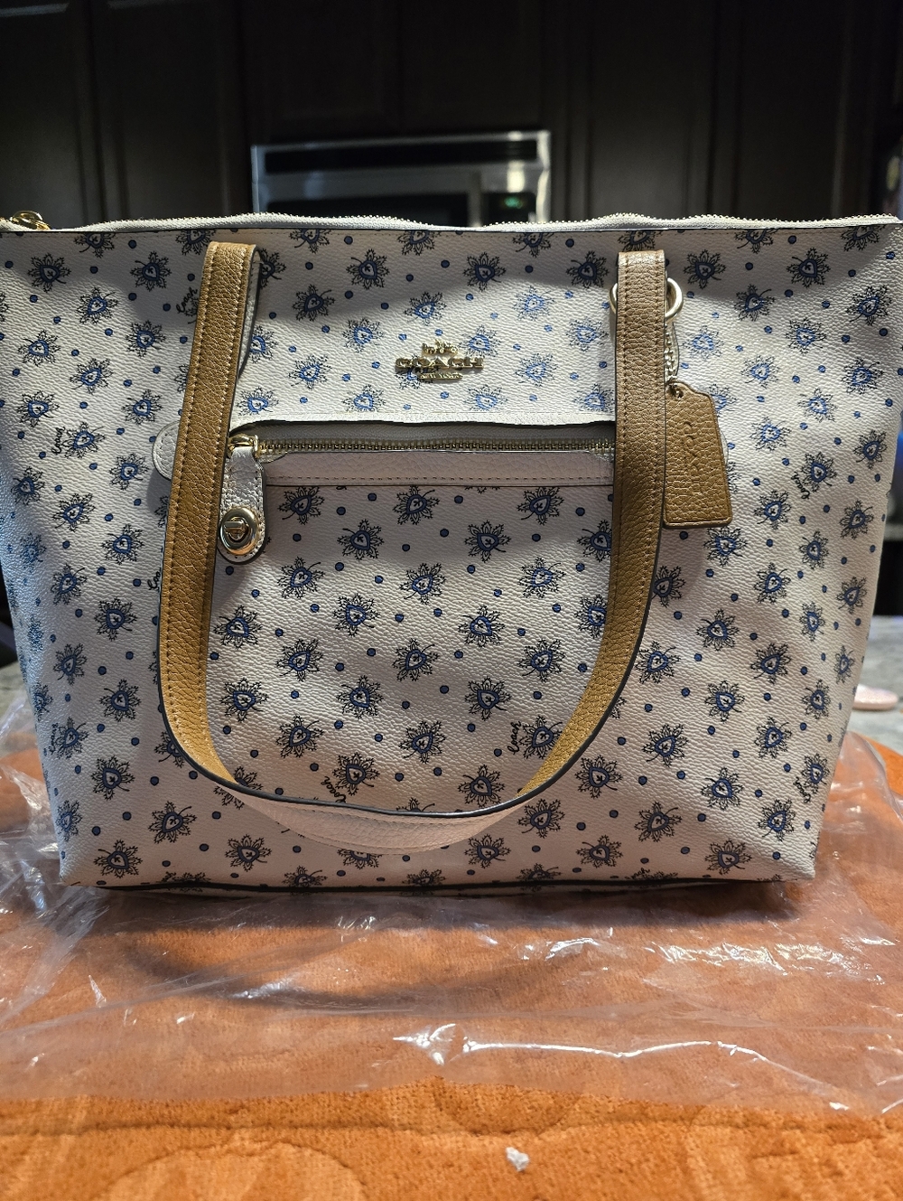 Coach Taylor Tote Forest Bud Print. - Picture 6 of 8